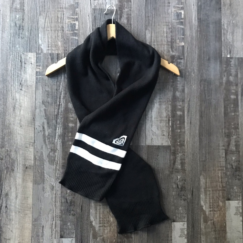 Roxy Scarf